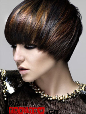 掌握20個髮型關鍵字 輕鬆玩轉2010年秋冬流行髮型