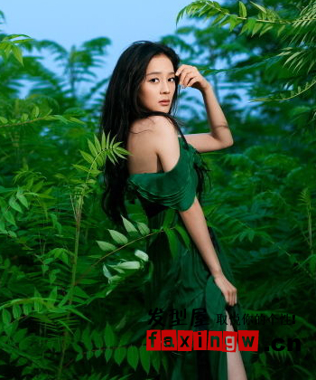 熱播劇《笑傲江湖》袁珊珊時尚大片變身氣質輕熟女