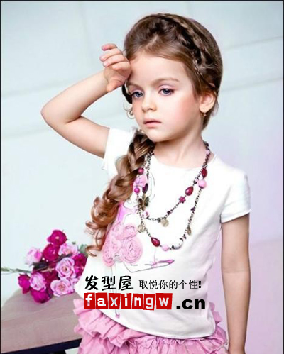 絕美女兒童髮型圖片 四歲氣場蘿莉米蘭庫爾尼科娃