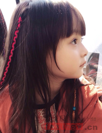 童星劉楚恬扎發示範 演繹幼稚園小女孩髮型