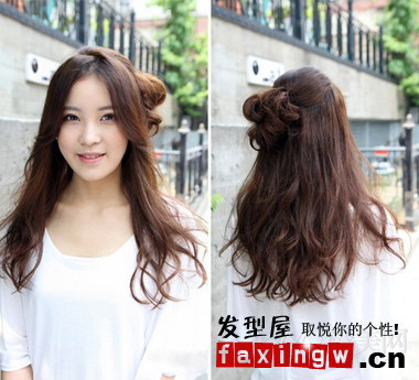 韓式側分長劉海捲髮髮型圖片 展現精緻鵝蛋臉