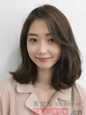 韓式燙髮髮型圖 簡單甜美超顯嫩 